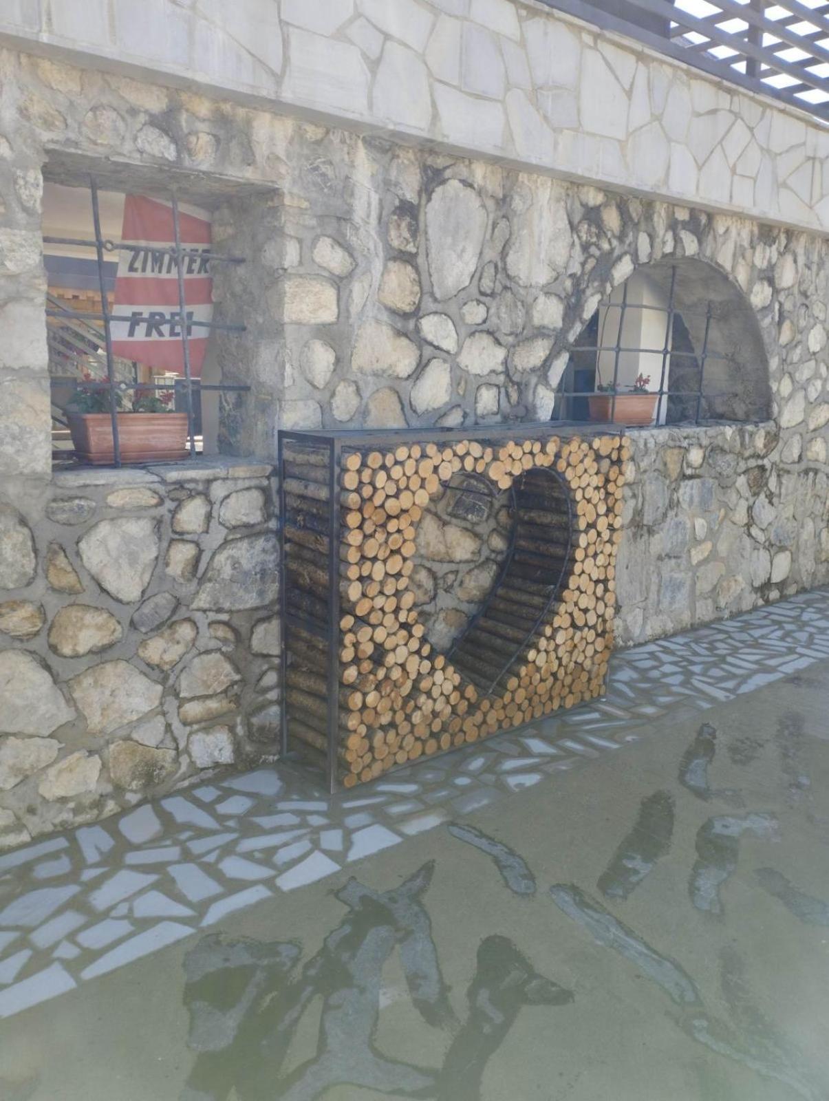 Kula Nekovic Acomodação com café da manhã Gusinje Exterior foto